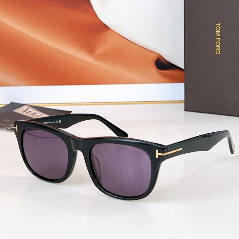 TOM FORD